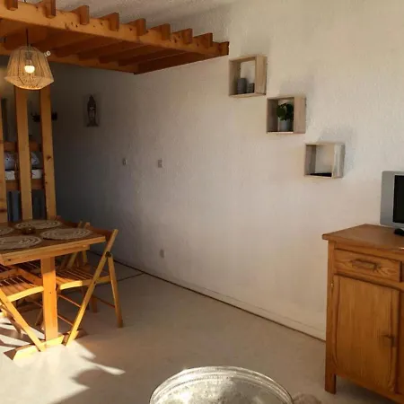 Apartment Renove Au Pied Des Pistes Avec Parking, Cosy Et Pratique - Fr-1-515-153 *